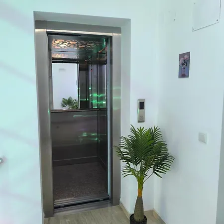 Apartment Dom-el Real 3 - Amerikana *