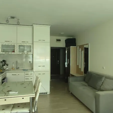 Dom-el Real 3 - Amerikana Appartement *